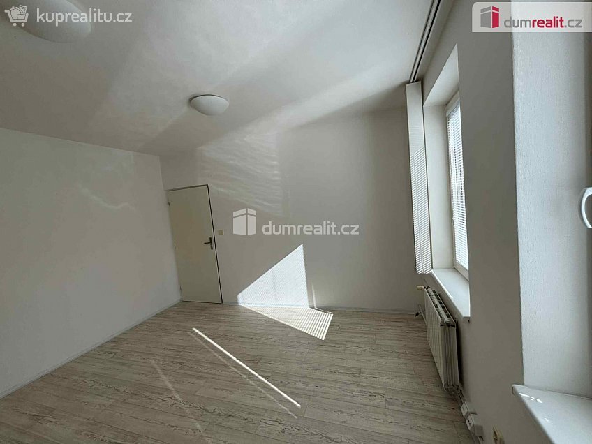 Pronájem bytu 1+1 33 m^2 Masarykova, Luhačovice 