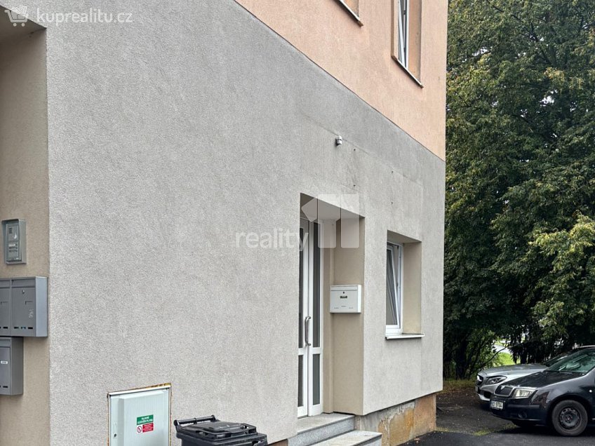 Pronájem  obchodních prostor 53 m^2 Kmochova, Varnsdorf 