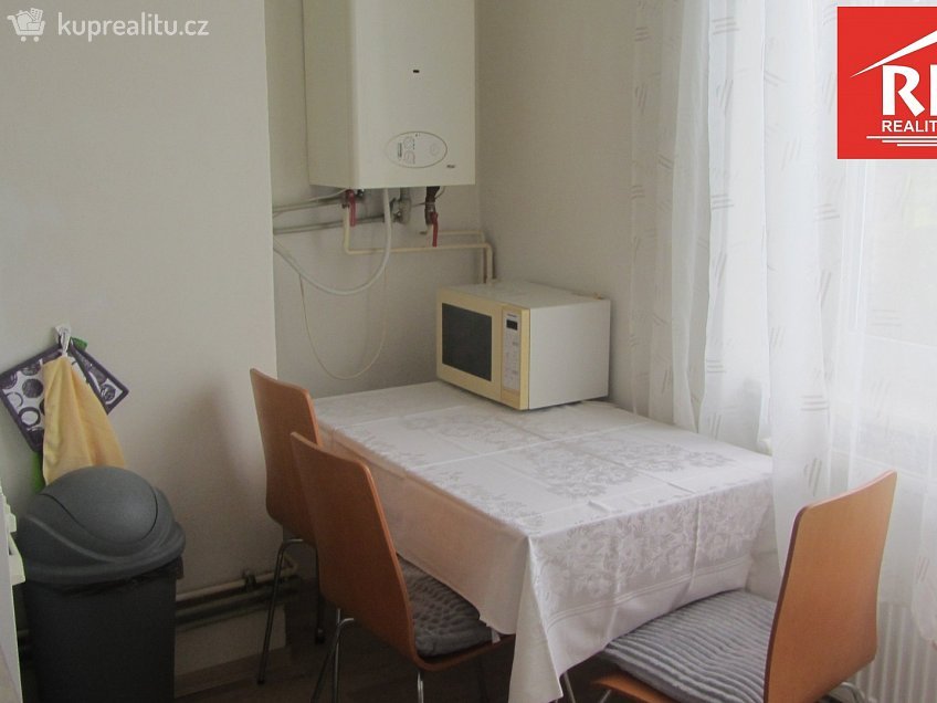 Pronájem bytu 1+1 39 m^2 K. Kučery, Karlovy Vary 