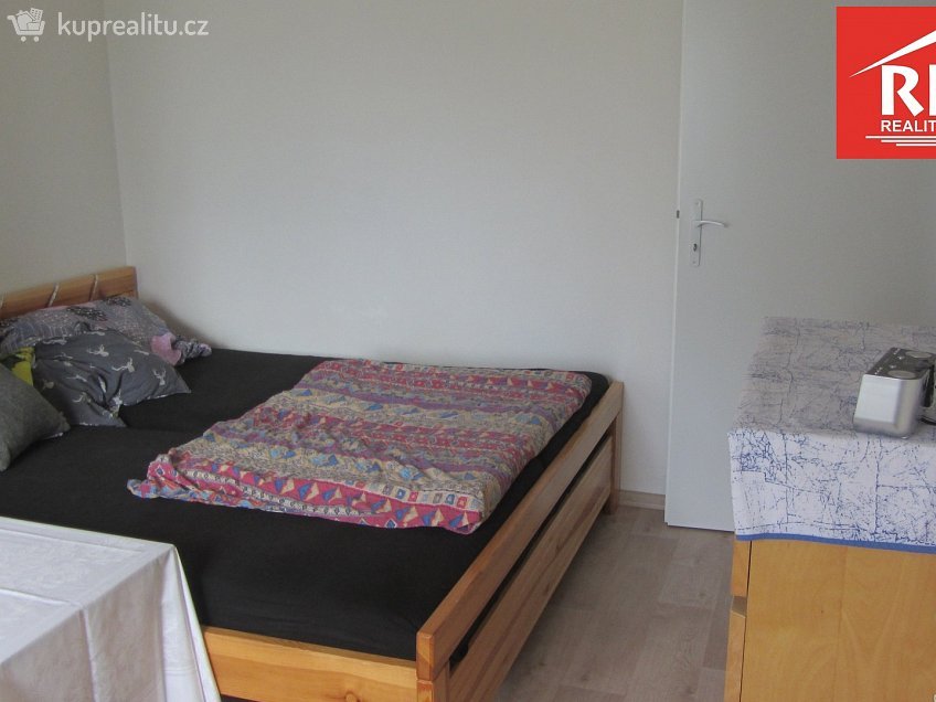 Pronájem bytu 1+1 39 m^2 K. Kučery, Karlovy Vary 