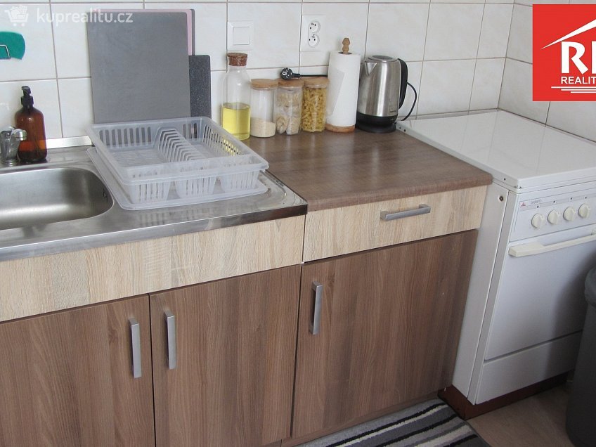 Pronájem bytu 1+1 39 m^2 K. Kučery, Karlovy Vary 