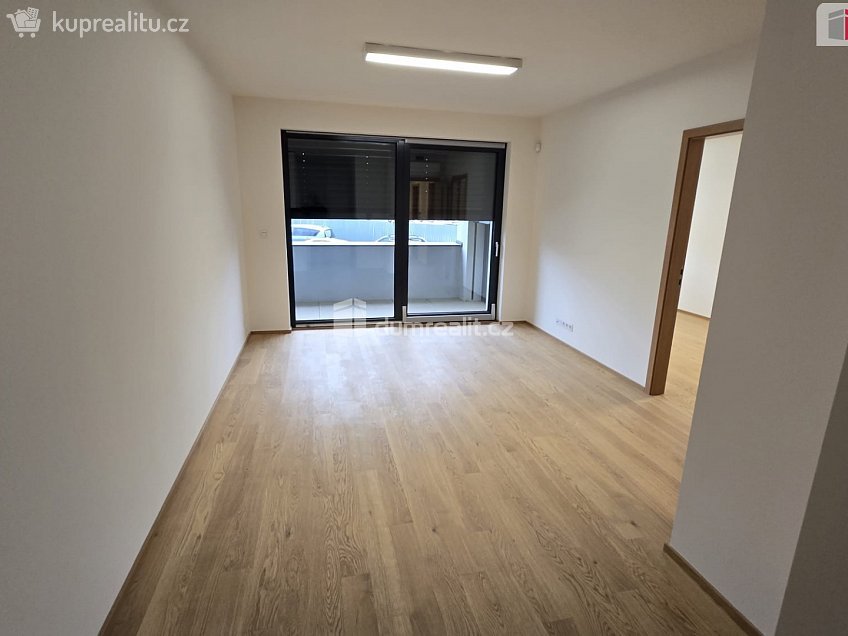 Pronájem bytu 2+kk 52 m^2 Šrámkové, Praha 3 