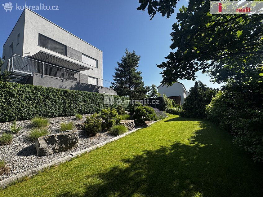 Pronájem  rodinného domu 192 m^2 Nad Máchovnou, Králův Dvůr 