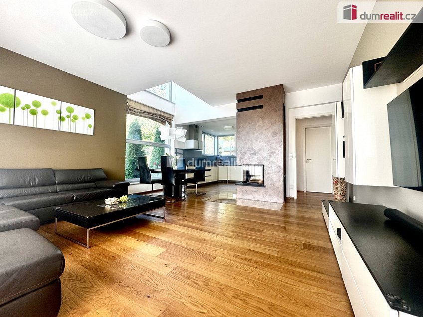 Pronájem  rodinného domu 192 m^2 Nad Máchovnou, Králův Dvůr 