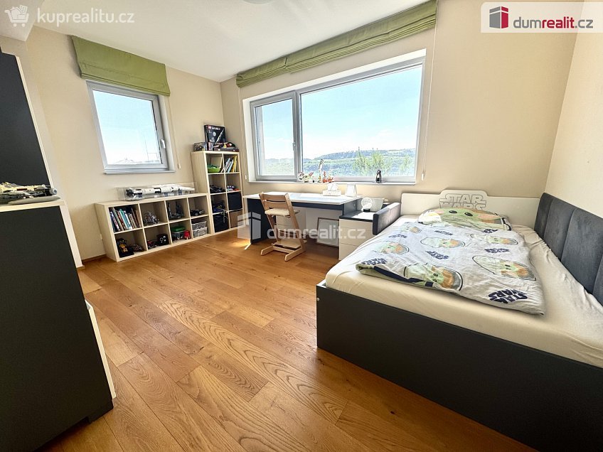 Pronájem  rodinného domu 192 m^2 Nad Máchovnou, Králův Dvůr 