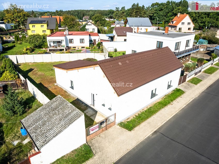 Prodej  rodinného domu 460 m^2 Vetelská, Vědomice 