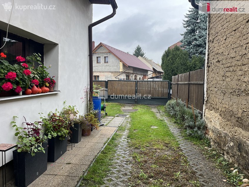 Prodej  rodinného domu 75 m^2 Hostín u Vojkovic, Hostín u Vojkovic 