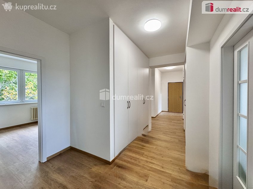 Pronájem bytu 4+1 103 m^2 Valtínovská, Praha 4 