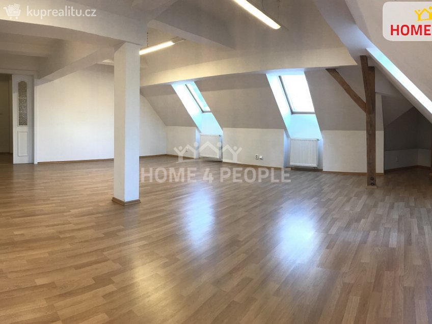 Pronájem bytu 3+kk 140 m^2 Tůmova, Praha 5 
