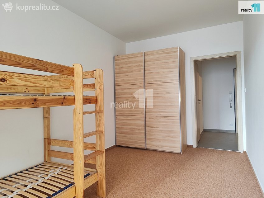 Pronájem bytu 2+kk 51 m^2 Zakšínská, Praha 9 