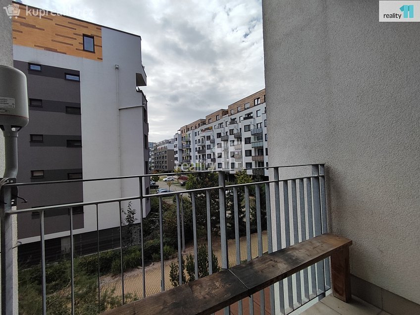 Pronájem bytu 2+kk 51 m^2 Zakšínská, Praha 9 