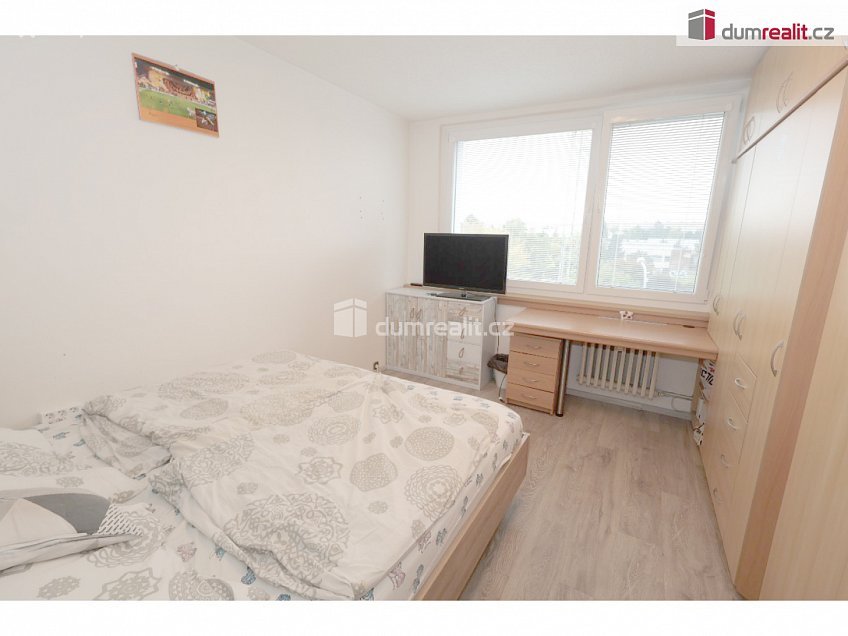 Pronájem bytu 3+kk 78 m^2 Frostova, Praha-Petrovice 