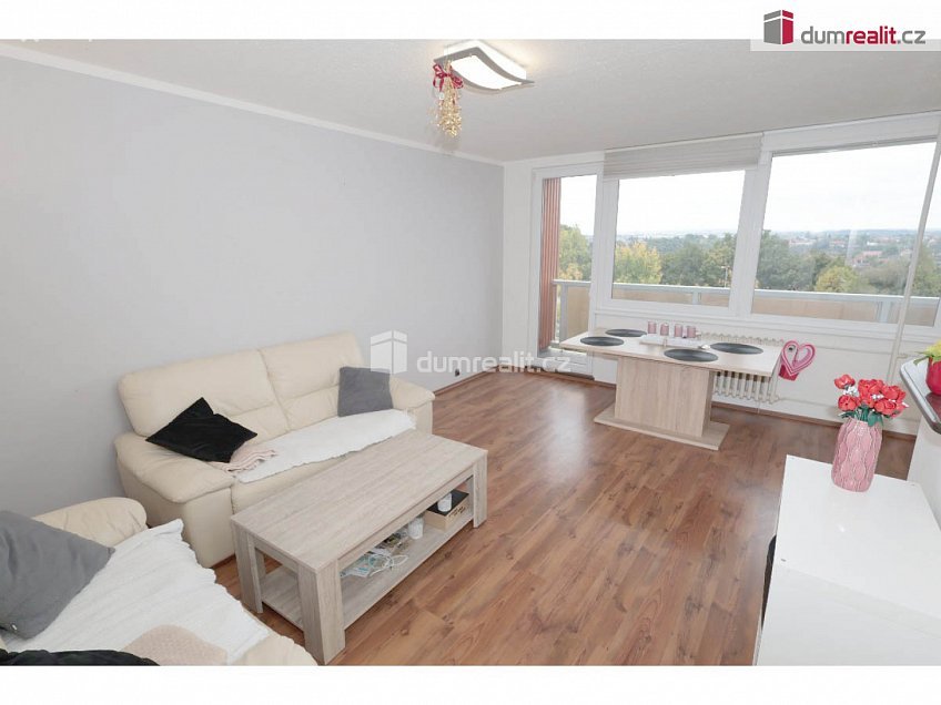 Pronájem bytu 3+kk 78 m^2 Frostova, Praha-Petrovice 