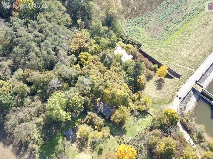 Prodej  stavebního pozemku 750 m^2 Buchlovice, Buchlovice 