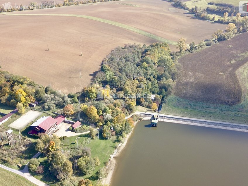 Prodej  stavebního pozemku 750 m^2 Buchlovice, Buchlovice 