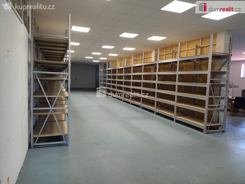 Pronájem  skladu 310 m^2 Skladištní, Poděbrady 