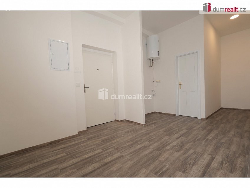 Pronájem bytu 2+kk 60 m^2 Oldřichova, Praha 2 