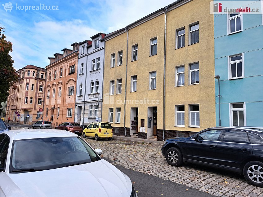 Pronájem bytu 1+kk 37 m^2 Varšavská, Ústí nad Labem 