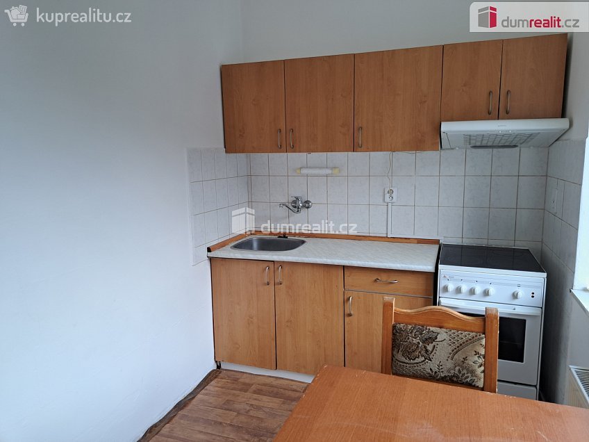 Pronájem bytu 1+kk 37 m^2 Varšavská, Ústí nad Labem 