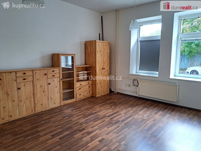 Pronájem bytu 1+kk 37 m^2 Varšavská, Ústí nad Labem 