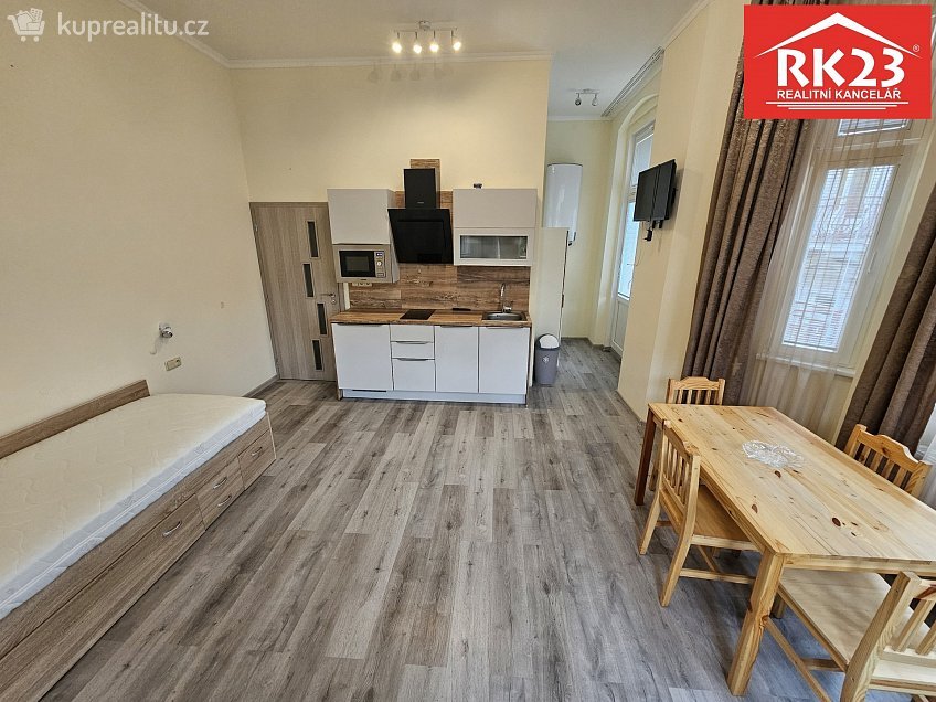 Pronájem bytu 1+kk 30 m^2 Hlavní třída, Mariánské Lázně 