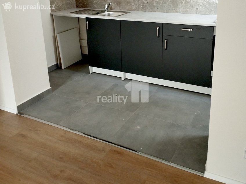 Pronájem bytu 3+kk 56 m^2 Krále Jiřího, Český Brod 