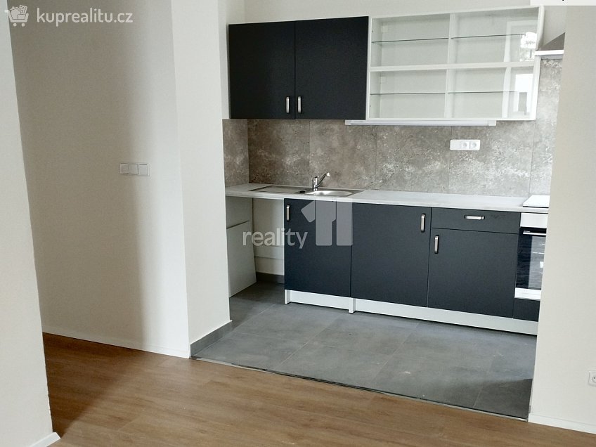 Pronájem bytu 3+kk 56 m^2 Krále Jiřího, Český Brod 