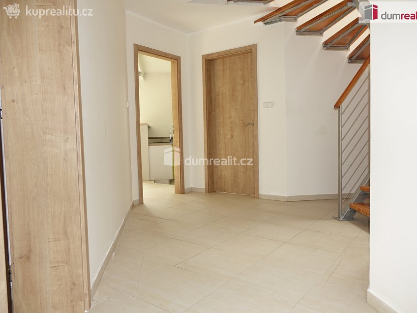 Prodej  rodinného domu 168 m^2 Bystřice, Bystřice 