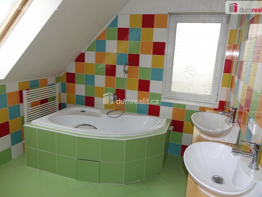 Prodej  rodinného domu 168 m^2 Bystřice, Bystřice 