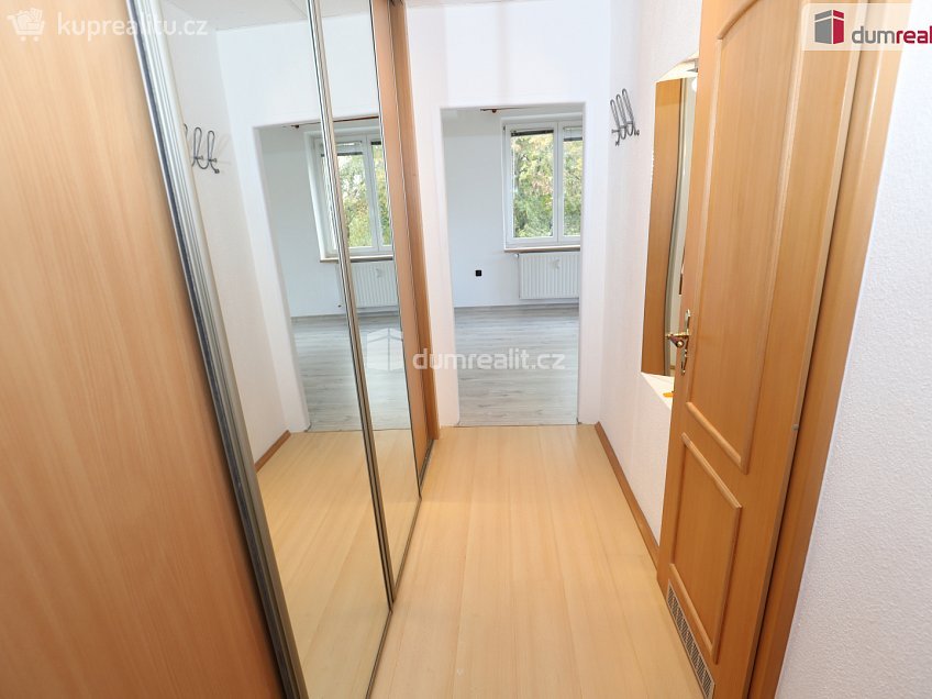 Pronájem bytu 2+1 55 m^2 Heyrovského, Sokolov 