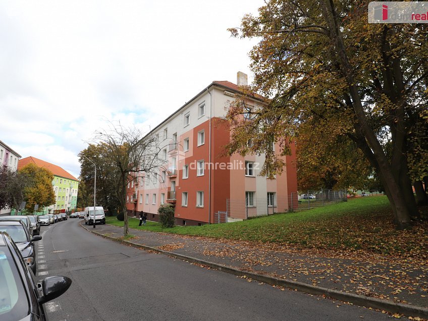 Pronájem bytu 2+1 55 m^2 Heyrovského, Sokolov 
