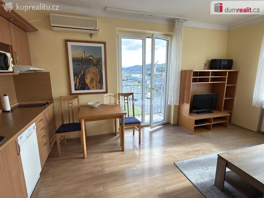 Pronájem bytu 1+kk 44 m^2 Velká Hradební, Ústí nad Labem 