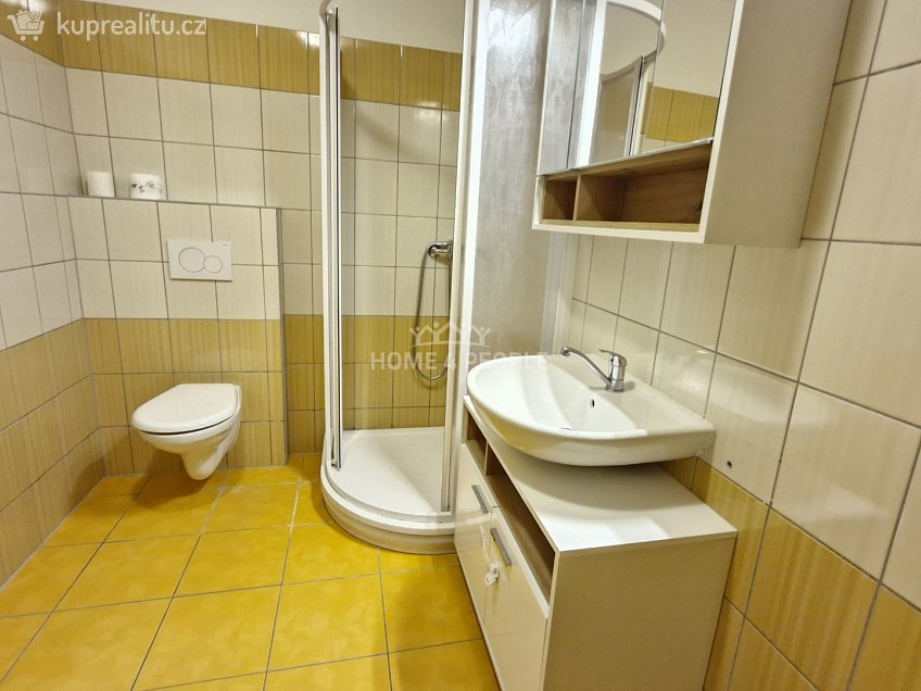 Pronájem bytu 3+kk 70 m^2 Znojemská, Pohořelice 