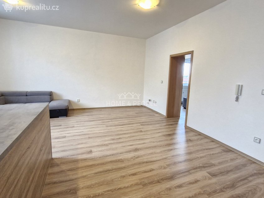 Pronájem bytu 3+kk 70 m^2 Znojemská, Pohořelice 