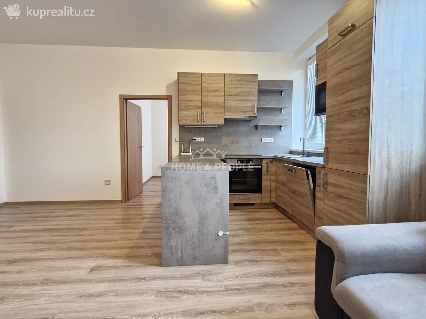 Pronájem bytu 3+kk 70 m^2 Znojemská, Pohořelice 