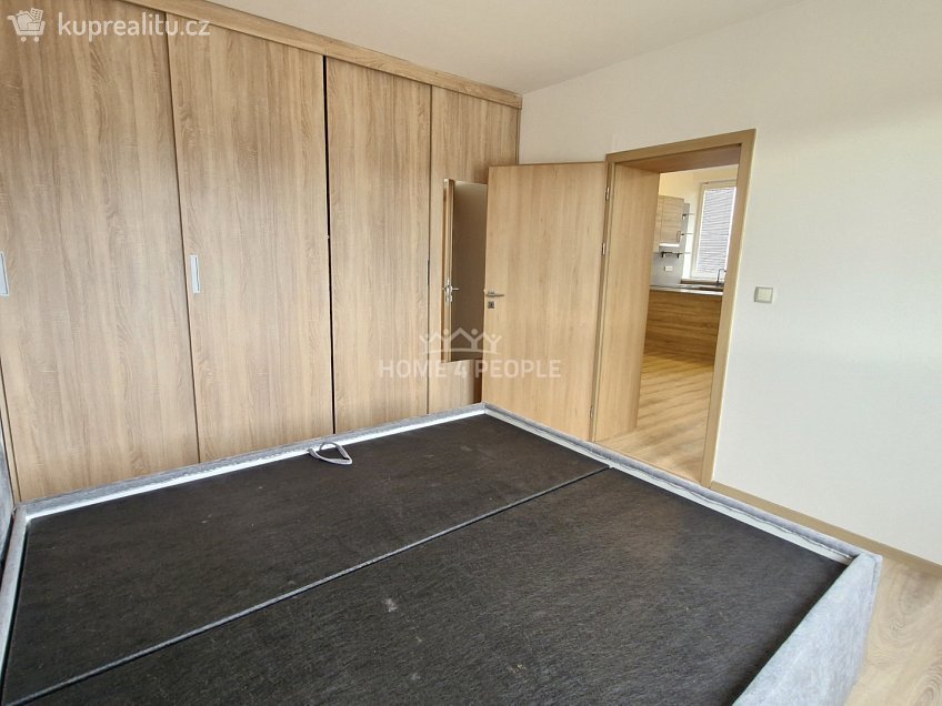 Pronájem bytu 3+kk 70 m^2 Znojemská, Pohořelice 