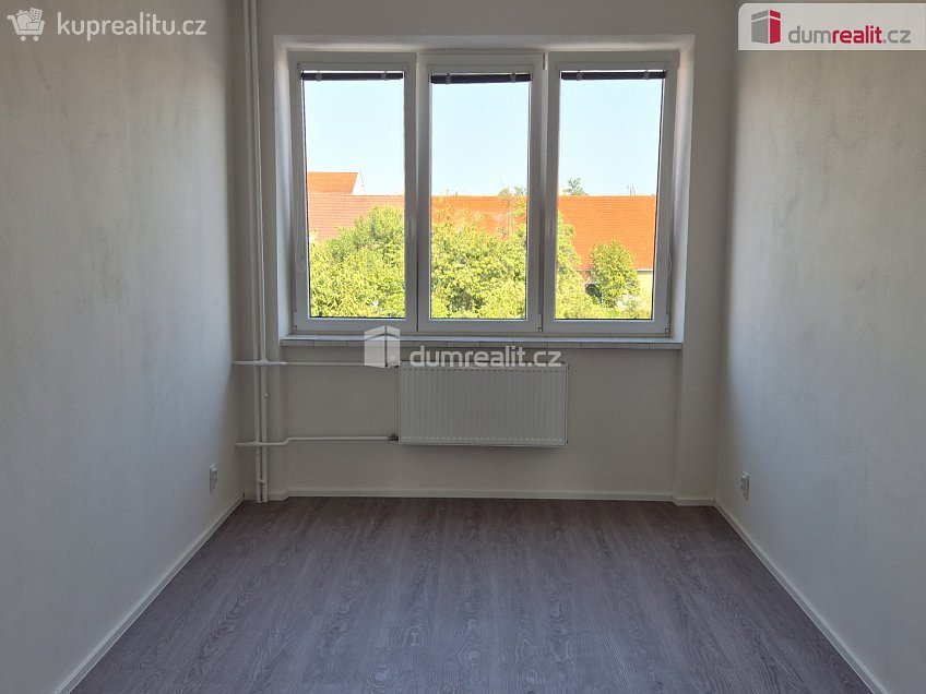 Pronájem  kanceláře 15 m^2 Na Zlaté stoce, České Budějovice 