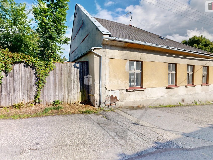 Prodej  rodinného domu 170 m^2 Hřbitovní, Budišov nad Budišovkou 