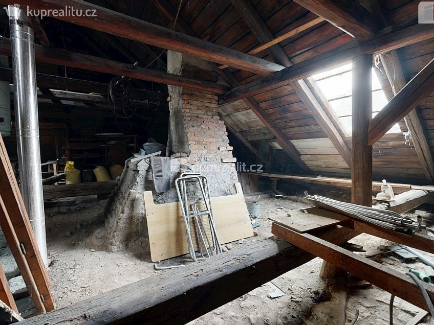 Prodej  rodinného domu 170 m^2 Hřbitovní, Budišov nad Budišovkou 