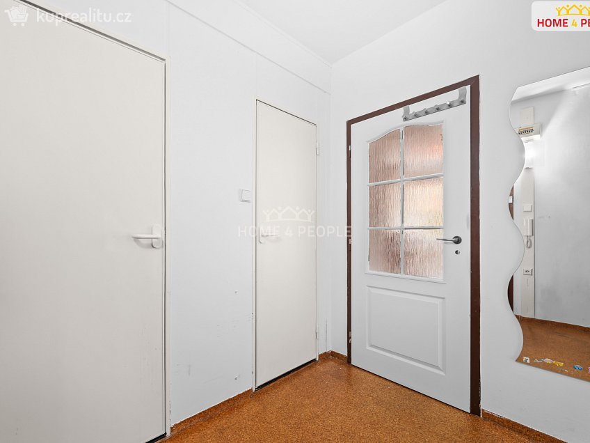 Pronájem bytu 2+kk 44 m^2 Werichova, Praha 5 