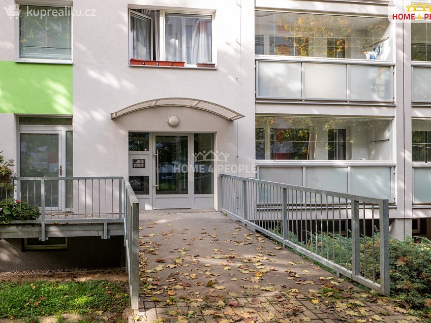 Pronájem bytu 2+kk 44 m^2 Werichova, Praha 5 