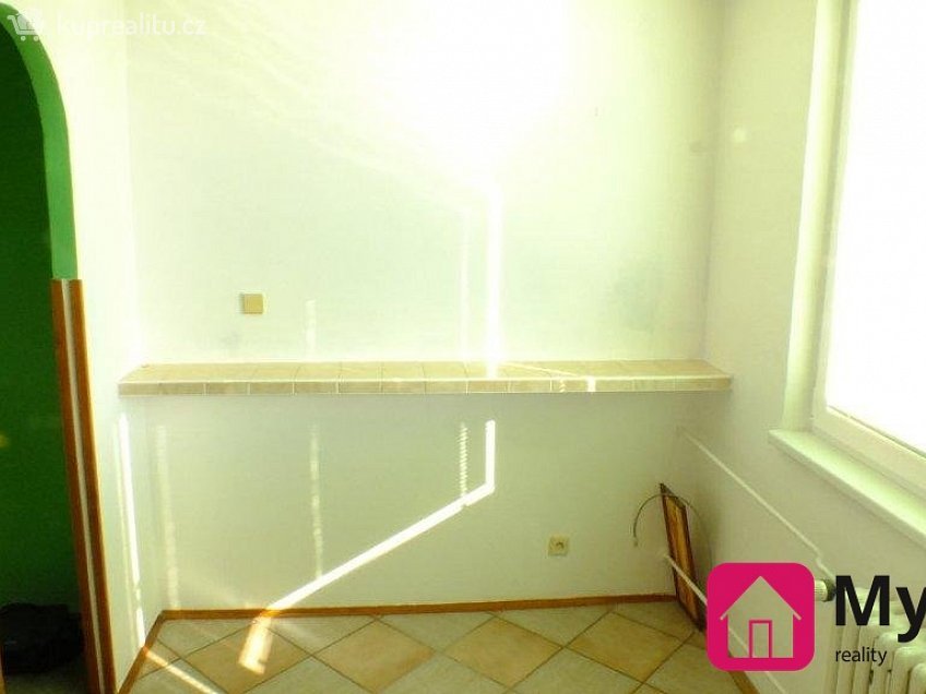 Pronájem bytu 1+1 32 m^2 náměstí Svobody, Znojmo 
