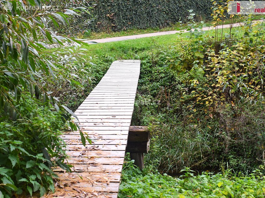 Prodej  stavebního pozemku 1535 m^2 Benešov, Benešov 