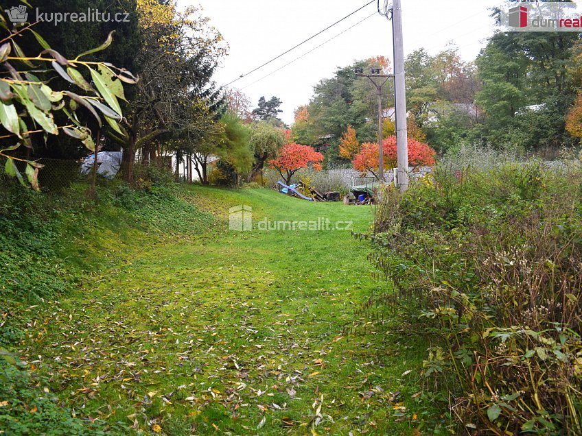 Prodej  stavebního pozemku 1535 m^2 Benešov, Benešov 