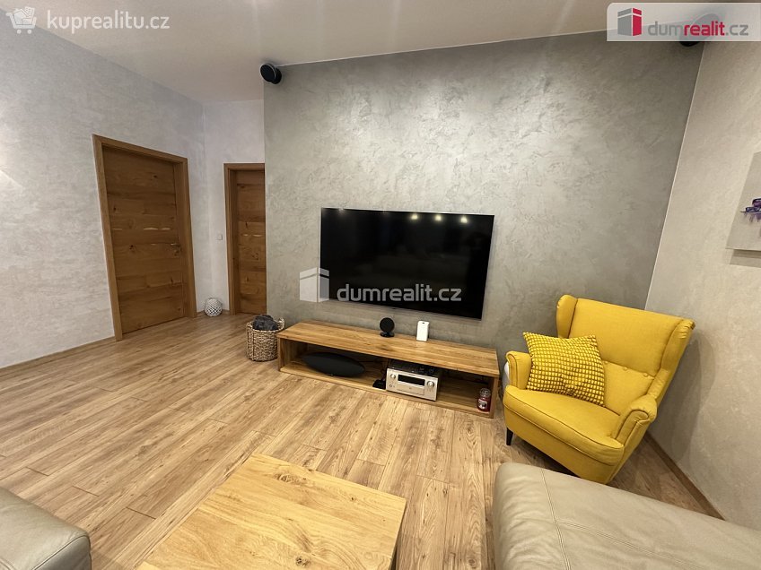 Prodej  rodinného domu 229 m^2 Dobrovského, Děčín 