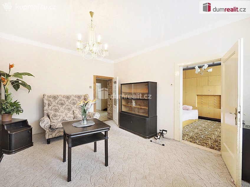 Prodej  rodinného domu 127 m^2 Bří Čapků, Neratovice 