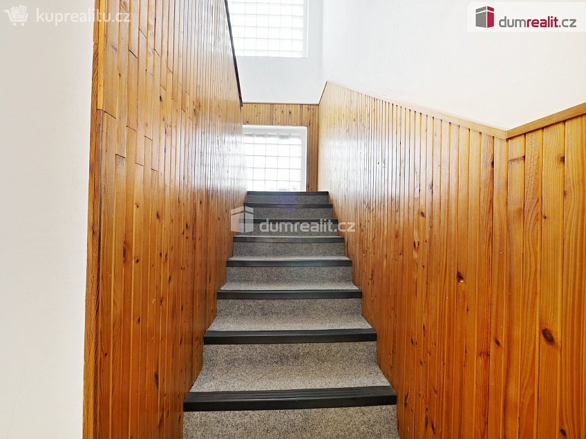 Prodej  rodinného domu 127 m^2 Bří Čapků, Neratovice 