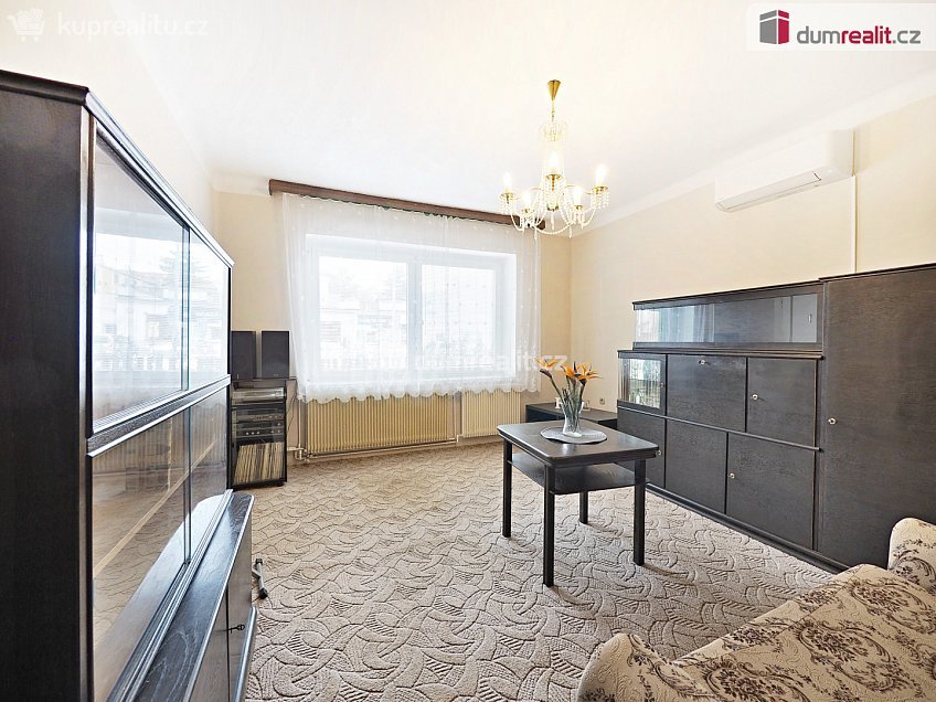 Prodej  rodinného domu 127 m^2 Bří Čapků, Neratovice 