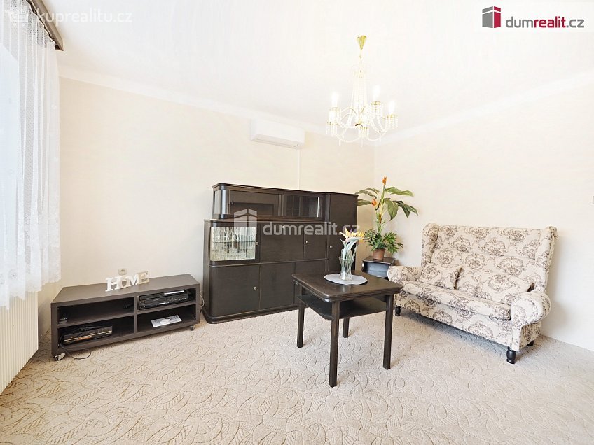 Prodej  rodinného domu 127 m^2 Bří Čapků, Neratovice 