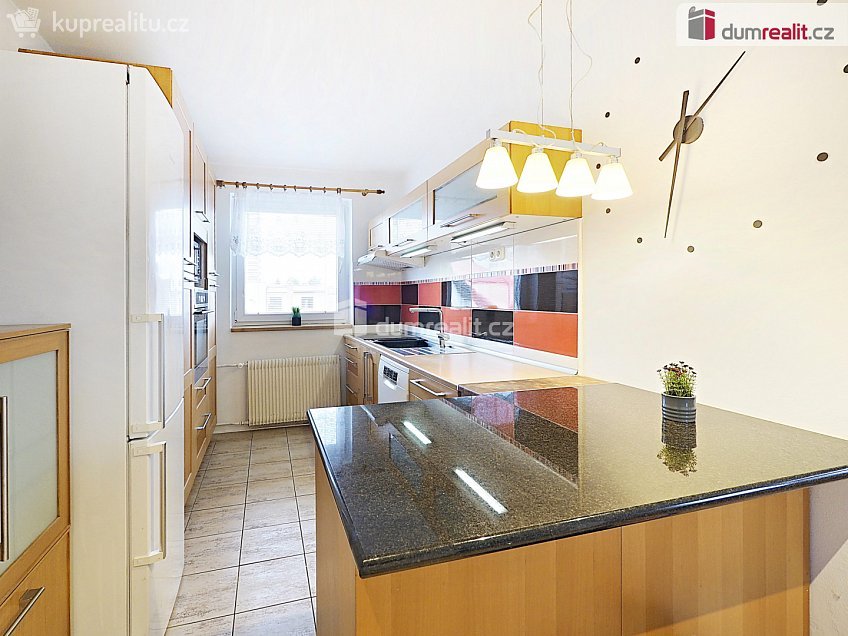 Prodej  rodinného domu 127 m^2 Bří Čapků, Neratovice 